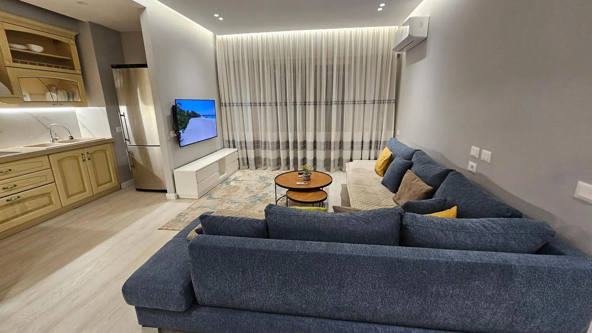 Xplore Apartment Тирана